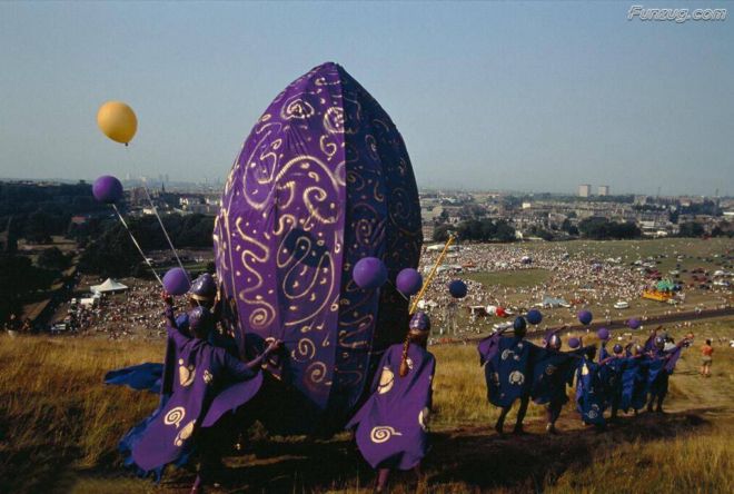 Click to Enlarge - Bollywood Beauty Urvashi Sharma Wallpapers