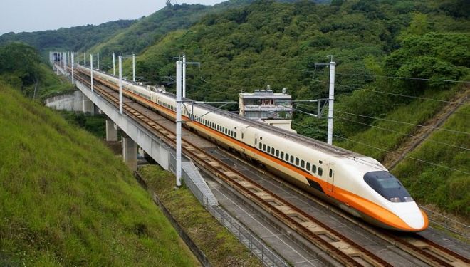 10 fastest trains in the world