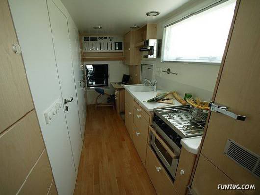 Amazing Home Inside a Truck