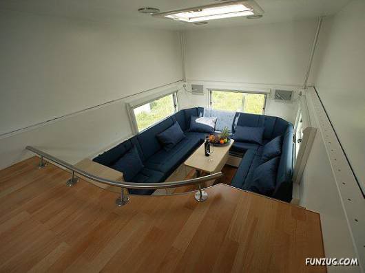 Amazing Home Inside a Truck