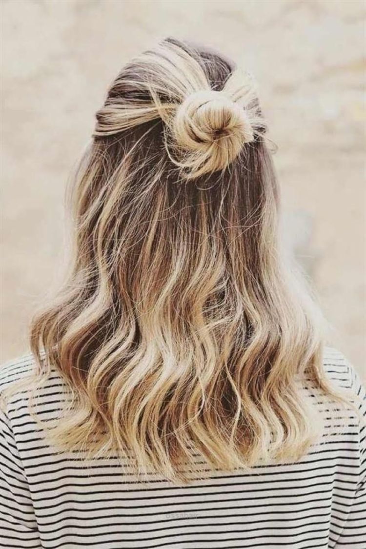 Quick Hairstyles That Are Easy For Ladies To Make Them Look Stylish