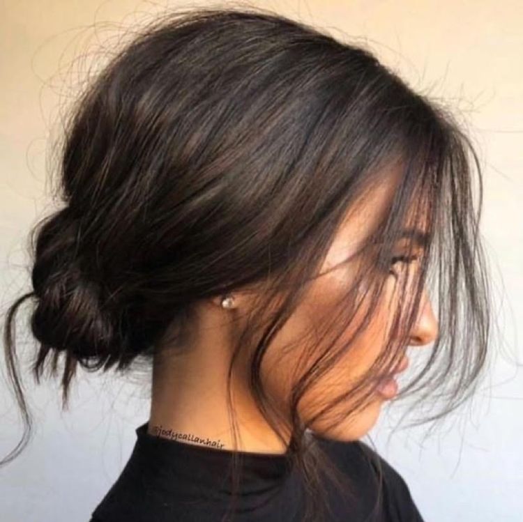 Quick Hairstyles That Are Easy For Ladies To Make Them Look Stylish