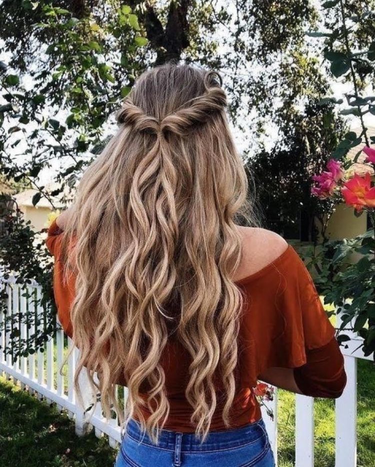 Quick Hairstyles That Are Easy For Ladies To Make Them Look Stylish