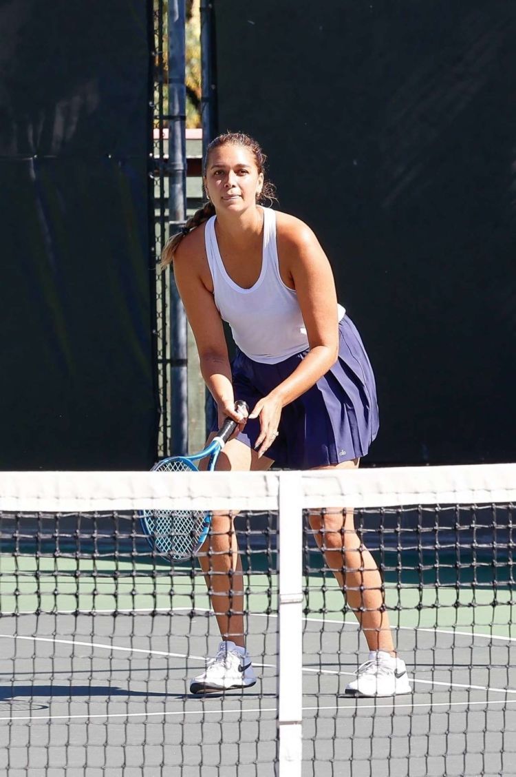 April Love Geary Playing Tennis Game With Friends In Calabasas