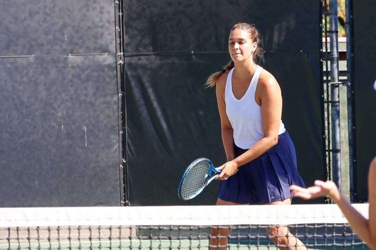April Love Geary Playing Tennis Game With Friends In Calabasas