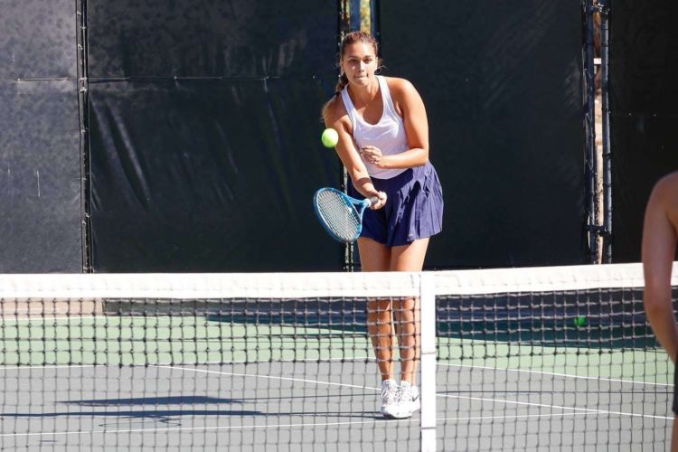 April Love Geary Playing Tennis Game With Friends In Calabasas