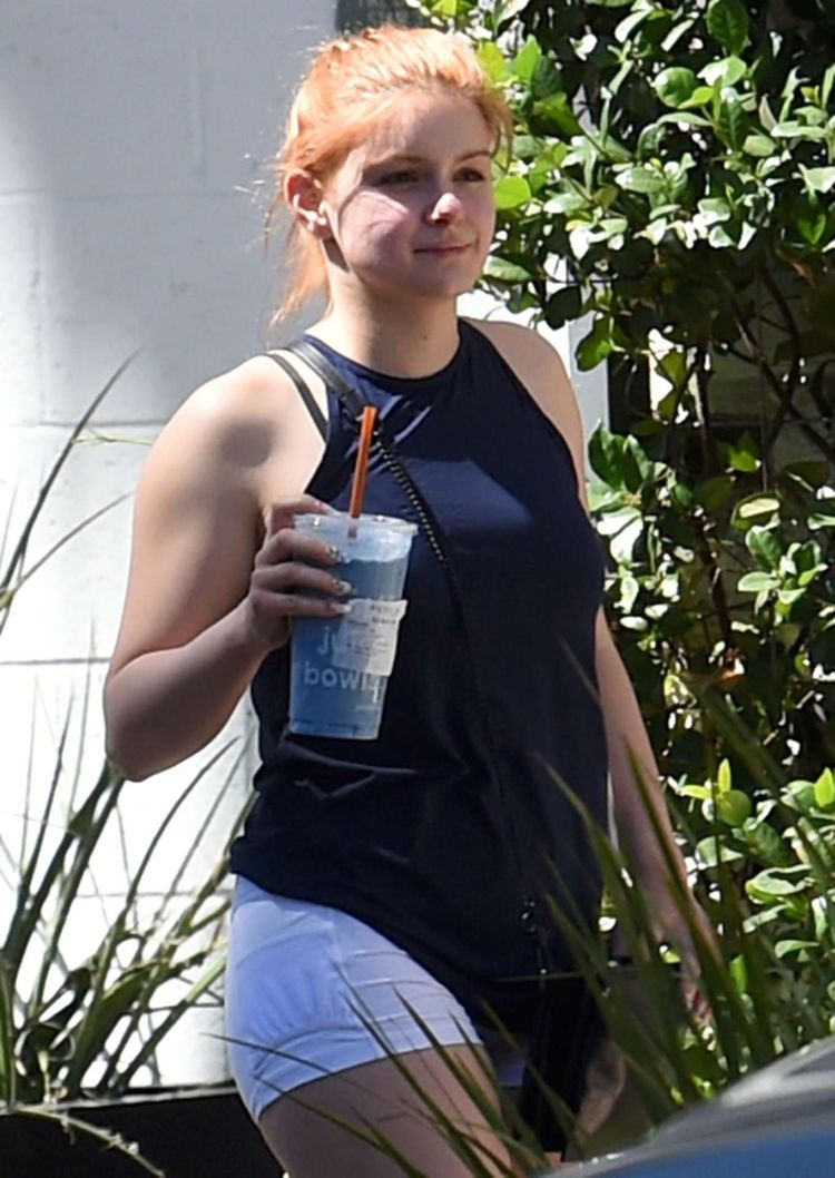 Pretty Ariel Winter Spotted In White Shorts