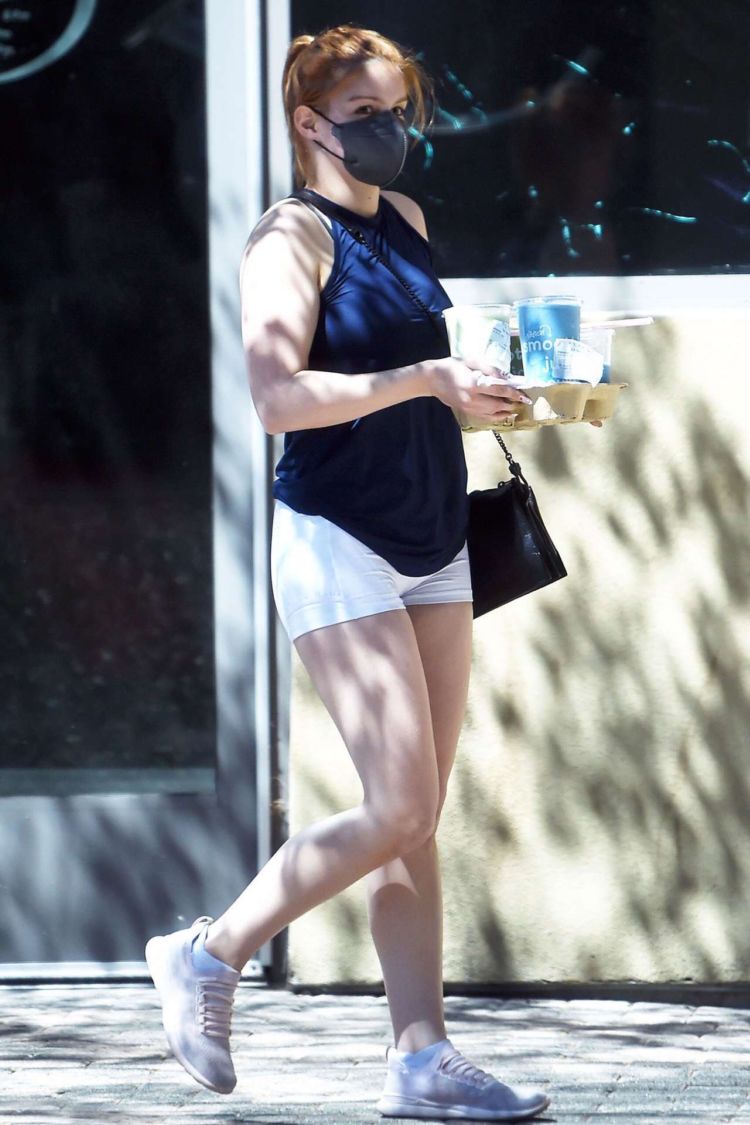 Pretty Ariel Winter Spotted In White Shorts