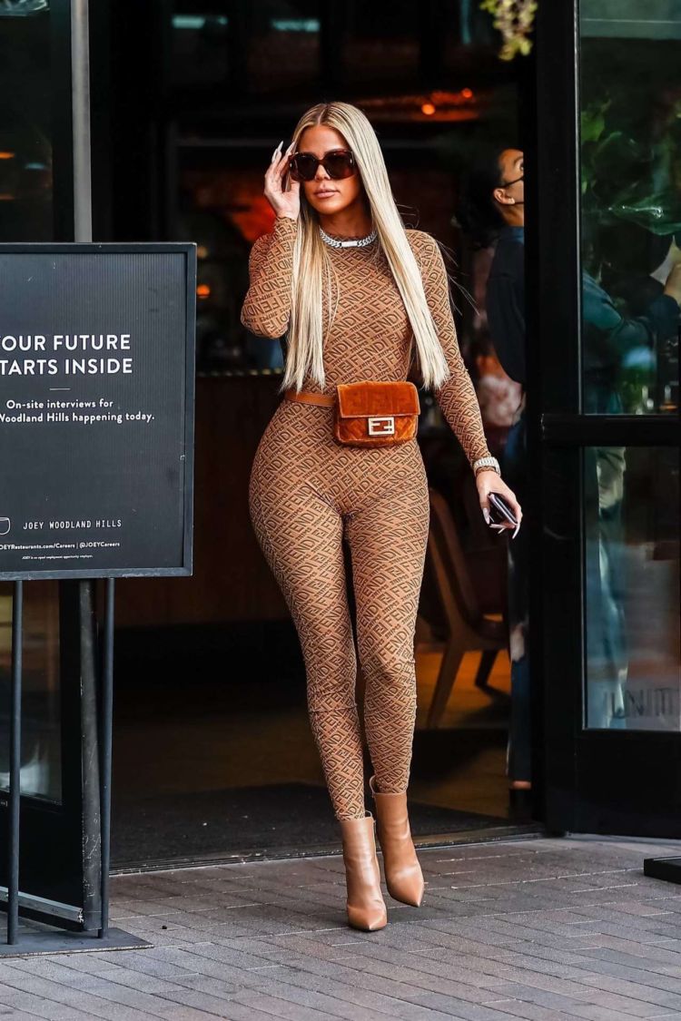 Stunning Khloe Kardashian Steps Out To Film At JOEY In Woodland Hills