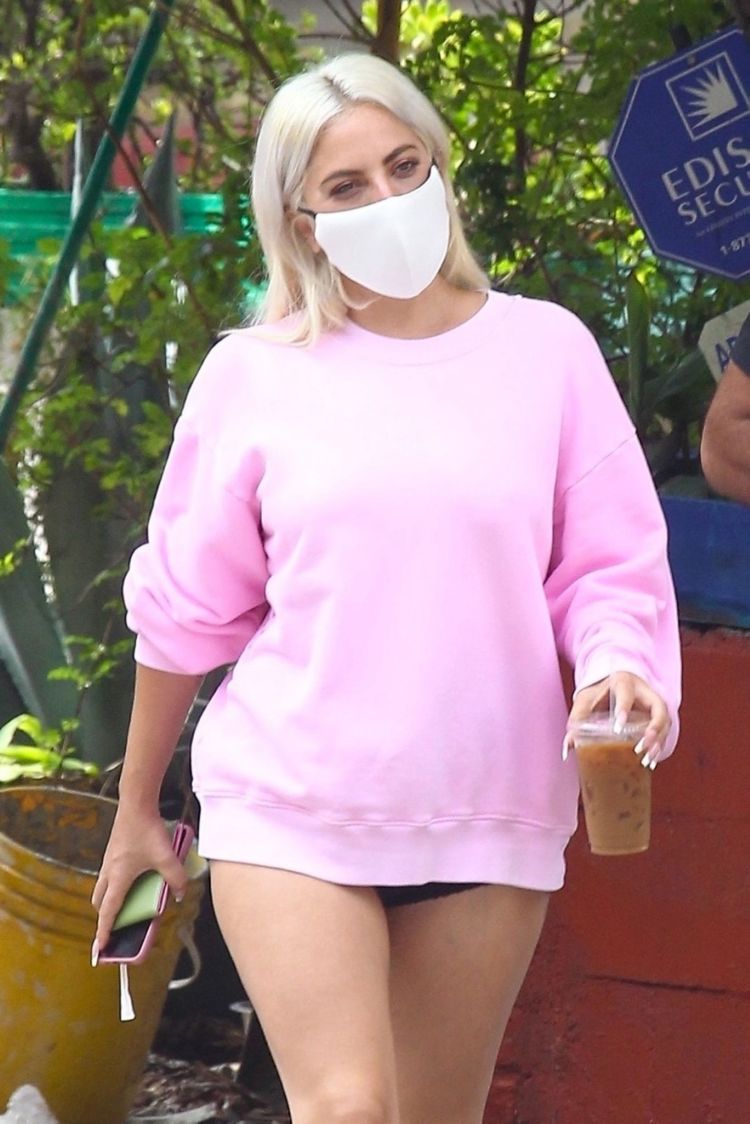 Lady Gaga Spotted Getting Coffee In The Beverly Hills