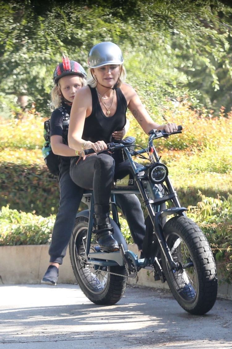 Malin Akerman On An Electric Bike Ride With Her Son In Los Feliz