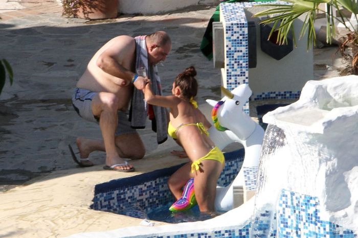 Alessia Macari Enjoying In Yellow Bikini At The Poolside In Benevento