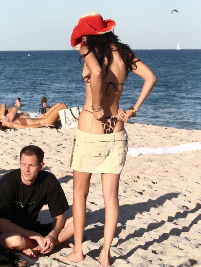 Bella Hadid Vacationing In A Bikini At A Beach In Miami