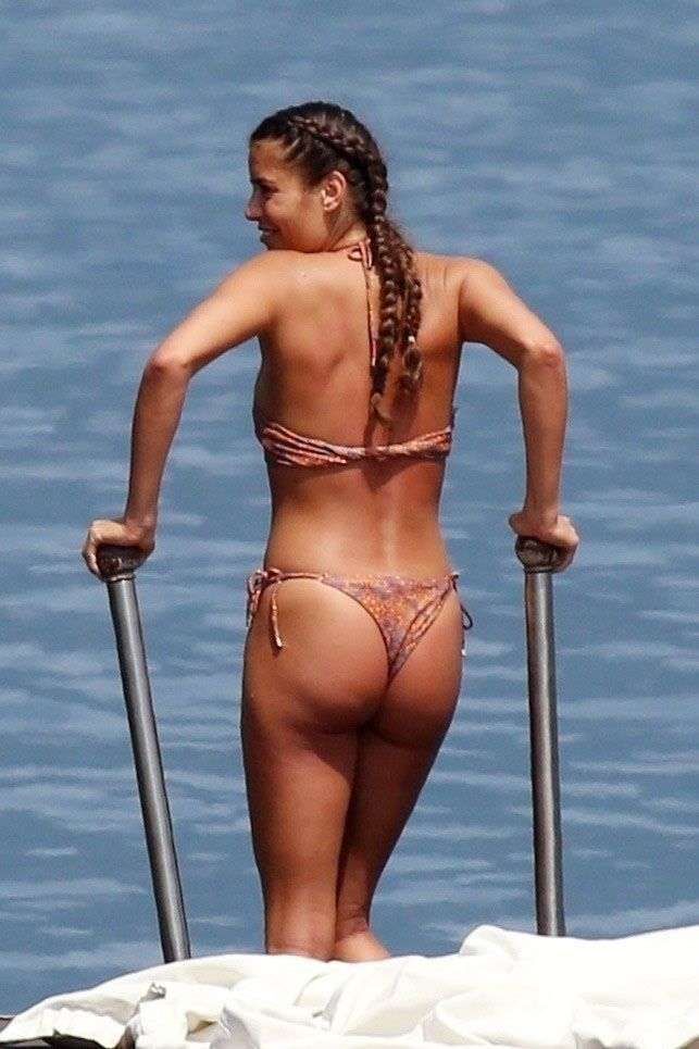 Philine Roepstorff Having Fun In A Bikini On A Yacht In Tremezzo