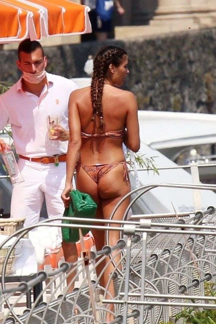 Philine Roepstorff Having Fun In A Bikini On A Yacht In Tremezzo