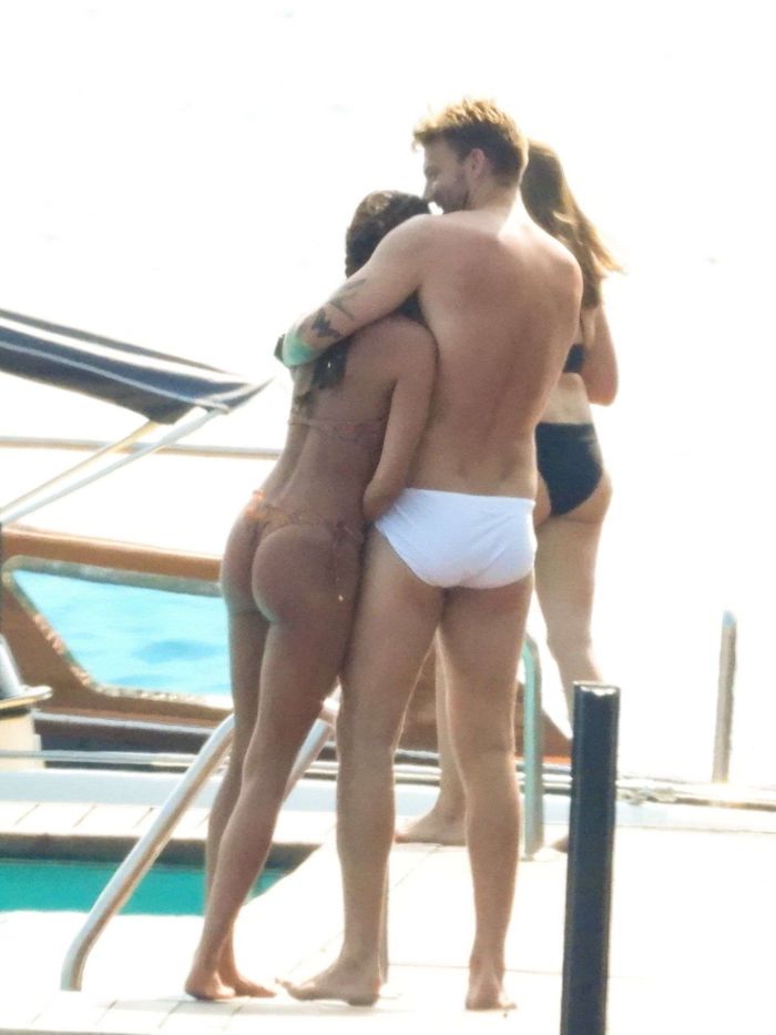 Philine Roepstorff Having Fun In A Bikini On A Yacht In Tremezzo