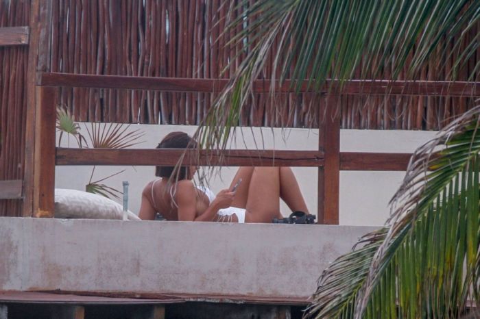 Rachel Cook Candids In A Swimsuit At The Beach In Tulum