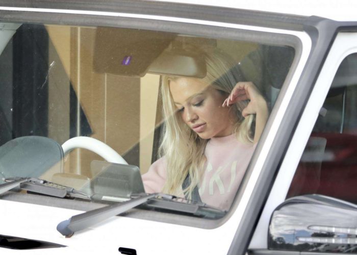 Tammy Hembrow Candids In Tights At A Gas Station In Gold Coast