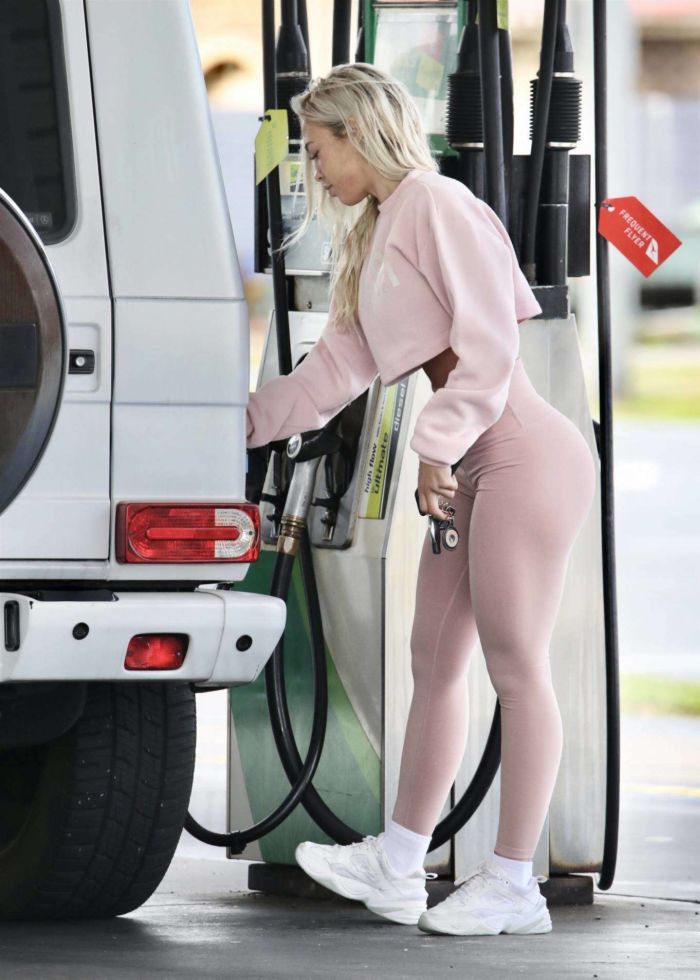 Tammy Hembrow Candids In Tights At A Gas Station In Gold Coast