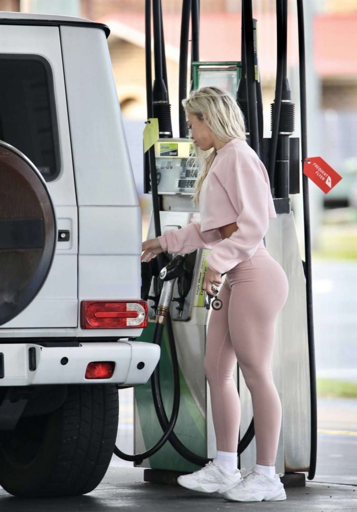 Tammy Hembrow Candids In Tights At A Gas Station In Gold Coast