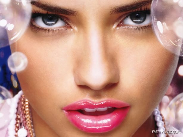 Hottest Shades of Adriana Lima