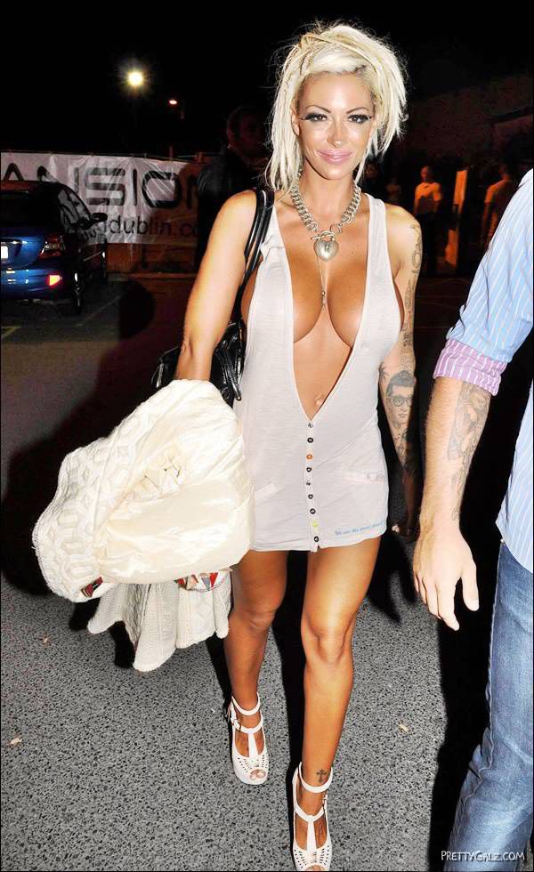 Hot Jodie Marsh Charms Snakes