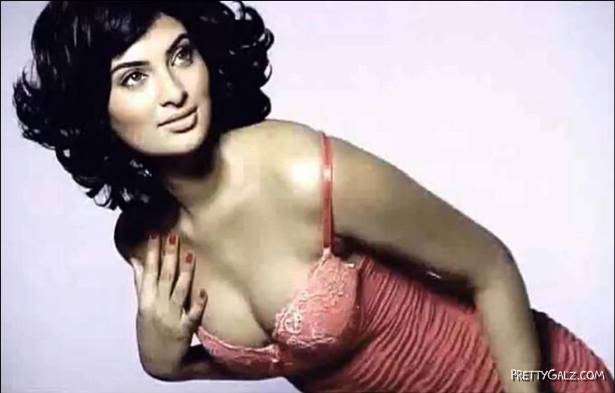 Sayali Bhagat's Hottest Photoshoot